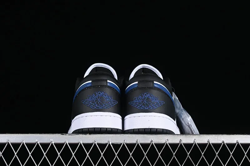 All categories Air Jordan Jordan series basketball shoes Air Jordan 1 Low Air Jordan 1 Low AJ1 Joe 1 black and white blue hook low-top cultural basketball shoes DC0774-040